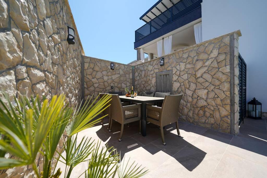 Apartment Vala, 4*, Sea View & Private Heated Pool Pridraga 외부 사진
